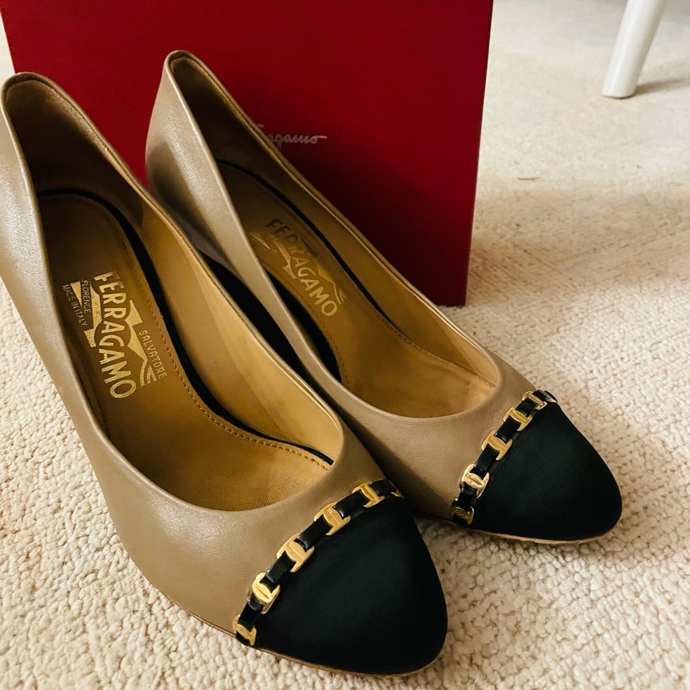 COPY - Ferragamo wedges!